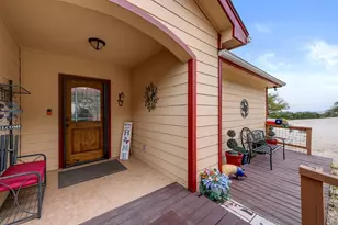 318 S Polly Peak Dr, Bandera, TX 78003 - Photo 2