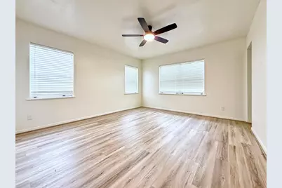 211 Forest Trail Dr, Fredericksburg, TX 78624 - Photo 8