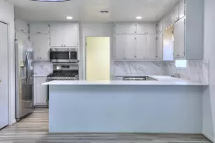 211 Forest Trail Dr, Fredericksburg, TX 78624 - Photo 6