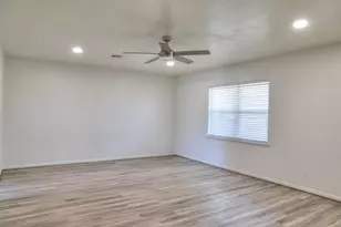 211 Forest Trail Dr, Fredericksburg, TX 78624 - Photo 4