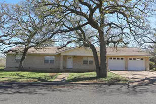 211 Forest Trail Dr, Fredericksburg, TX 78624 - Photo 16