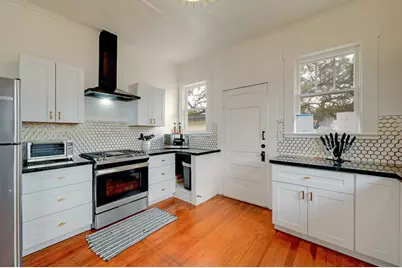 202 S Cherry St, Fredericksburg, TX 78624 - Photo 14