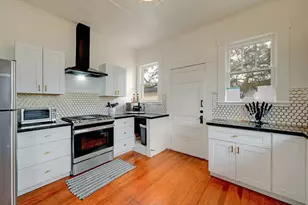 202 S Cherry St, Fredericksburg, TX 78624 - Photo 14