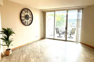 1012 Guadalupe St, Kerrville, TX 78028 - Photo 6