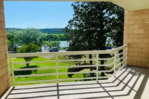 1012 Guadalupe St, Kerrville, TX 78028 - Photo 8