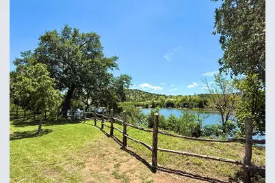 1012 Guadalupe St #3B, Kerrville, TX 78028 - Photo 16