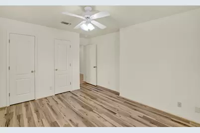 512 S Mesquite St, Fredericksburg, TX 78624 - Photo 14