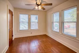 1007 N Llano St, Fredericksburg, TX 78624 - Photo 10