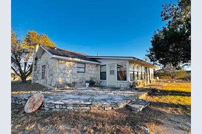 810 Kc 271, Junction, TX 78649 - Photo 6