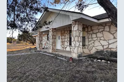 810 Kc 271, Junction, TX 78649 - Photo 2