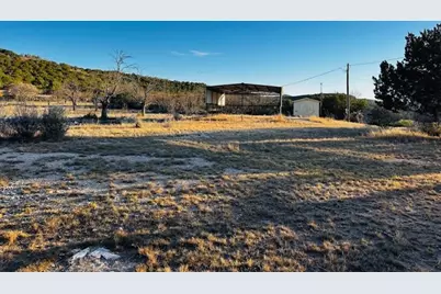 810 Kc 271, Junction, TX 78649 - Photo 4