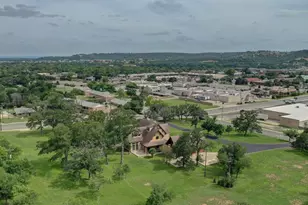 1104 Lois St, Kerrville, TX 78028 - Photo 76