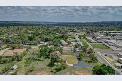 1104 Lois St, Kerrville, TX 78028 - Photo 72