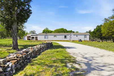 912 Alamo Rd, Fredericksburg, TX 78624 - Photo 1