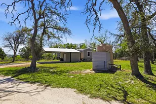 912 Alamo Rd, Fredericksburg, TX 78624 - Photo 18