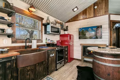 100 Five Star Trl, Fredericksburg, TX 78624 - Photo 26