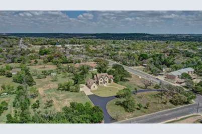 1104 Lois St, Kerrville, TX 78028 - Photo 78