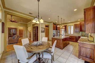 1104 Lois St, Kerrville, TX 78028 - Photo 26