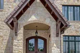 1104-B Lois St, Kerrville, TX 78028 - Photo 4