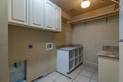 1104 Lois St, Kerrville, TX 78028 - Photo 48