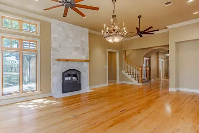 1104-B Lois St, Kerrville, TX 78028 - Photo 22