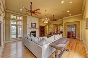 1104-B Lois St, Kerrville, TX 78028 - Photo 18