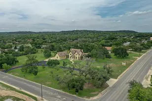1104-B Lois St, Kerrville, TX 78028 - Photo 80