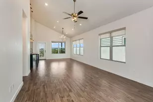 1025 Roanoke Ln, Kerrville, TX 78028 - Photo 4