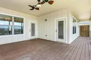 1025 Roanoke Ln, Kerrville, TX 78028 - Photo 14
