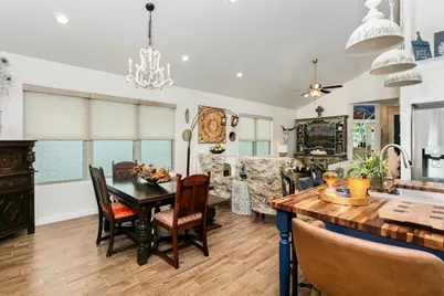 1025 Roanoke Ln, Kerrville, TX 78028 - Photo 14