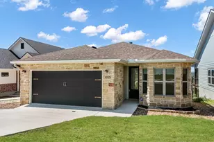 1025 Roanoke Ln, Kerrville, TX 78028 - Photo 2