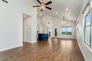 1025 Roanoke Ln, Kerrville, TX 78028 - Photo 26