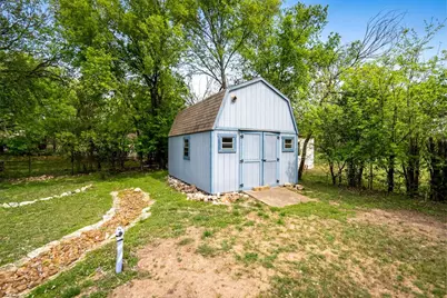 408 W College St, Fredericksburg, TX 78624 - Photo 14