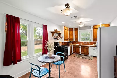 408 W College St, Fredericksburg, TX 78624 - Photo 26