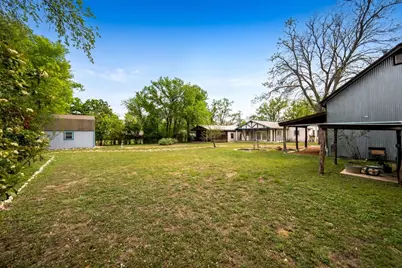 408 W College St, Fredericksburg, TX 78624 - Photo 20