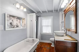 215 E Travis St, Fredericksburg, TX 78624 - Photo 10