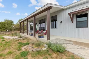 572 Hartmann Ranch Way, Fredericksburg, TX 78624 - Photo 4