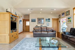 364 Wolf Creek Rd, Fredericksburg, TX 78624 - Photo 14