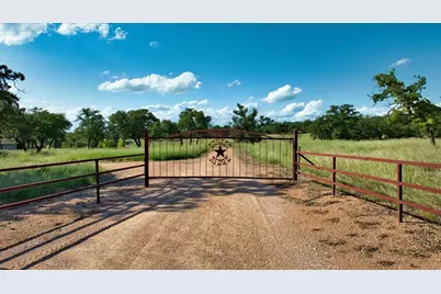 1411 Grape Creek Rd, Fredericksburg, TX 78624 - Photo 16