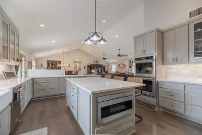 579 Triple S, Johnson City, TX 78636 - Photo 6