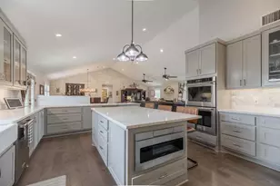 579 Triple S, Johnson City, TX 78636 - Photo 6