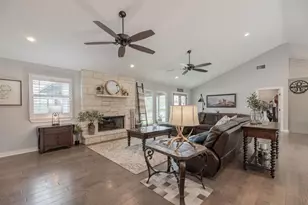 579 Triple S, Johnson City, TX 78636 - Photo 4