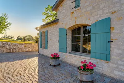 77 Last Trl, Fredericksburg, TX 78624 - Photo 10