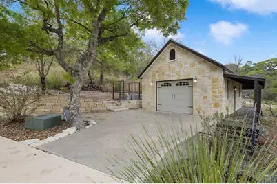 116 E Homestead Park Rd, Comfort, TX 78013 - Photo 8