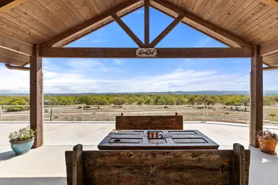 546 Lazy Oak Rd, Johnson City, TX 78636 - Photo 2