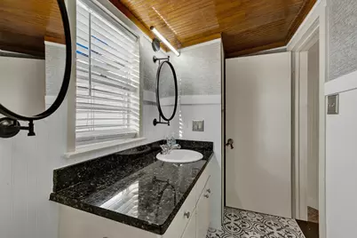 908 N Crockett St, Fredericksburg, TX 78624 - Photo 30