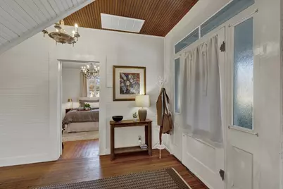 908 N Crockett St, Fredericksburg, TX 78624 - Photo 6