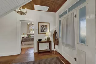 908 N Crockett St, Fredericksburg, TX 78624 - Photo 6