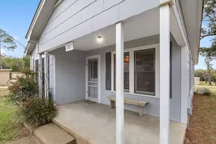 1807 N Llano St, Fredericksburg, TX 78624 - Photo 4