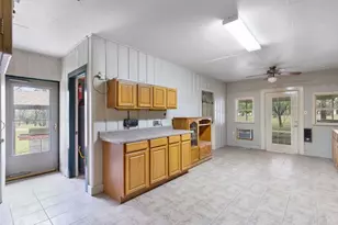 1801 N Llano St, Fredericksburg, TX 78624 - Photo 26